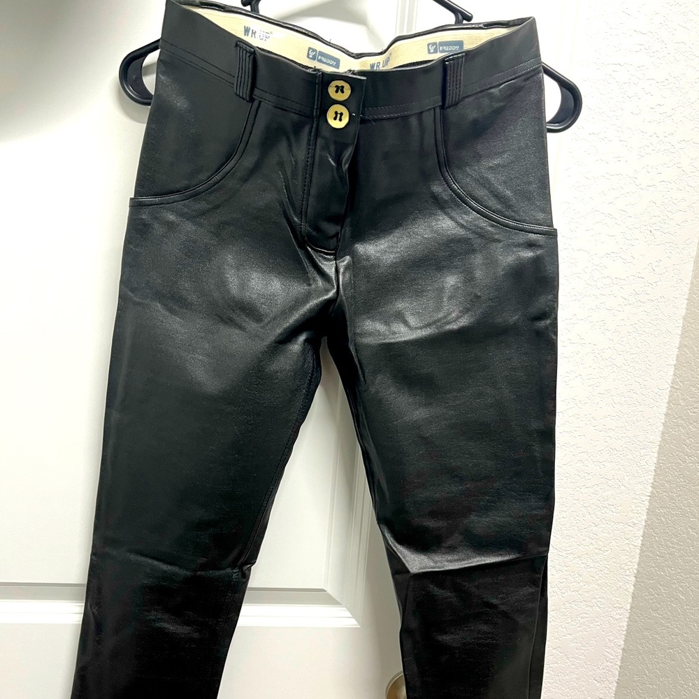 Freddy’s black fake leather leggings